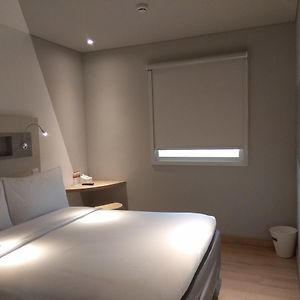 Kamar queen standard